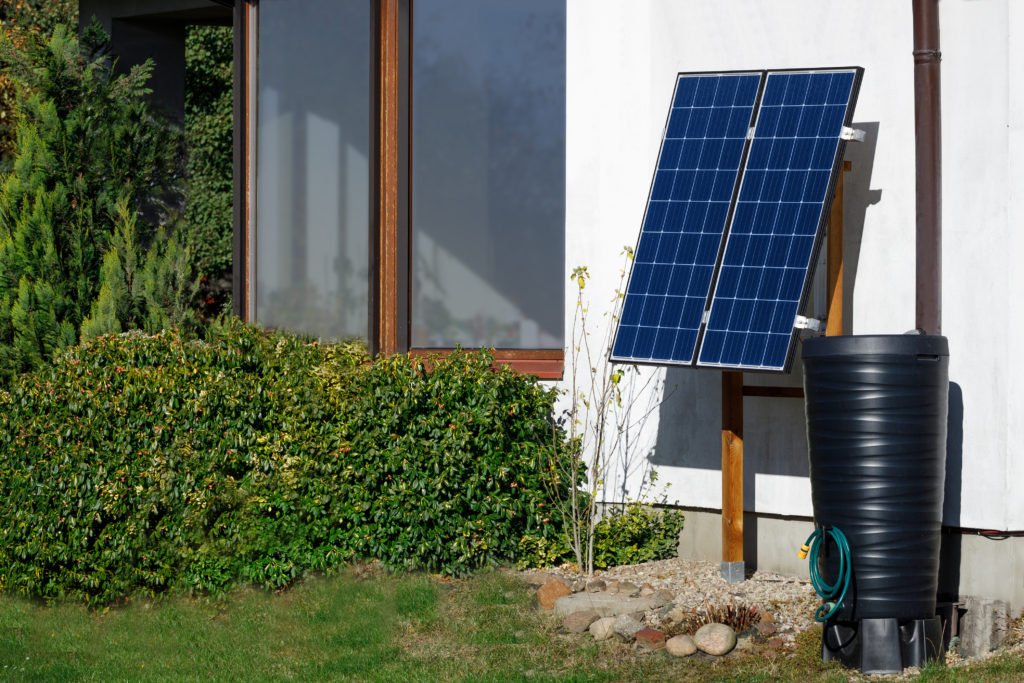 Strom sparen mit der eigenen Mini-PV-Anlage am Balkon