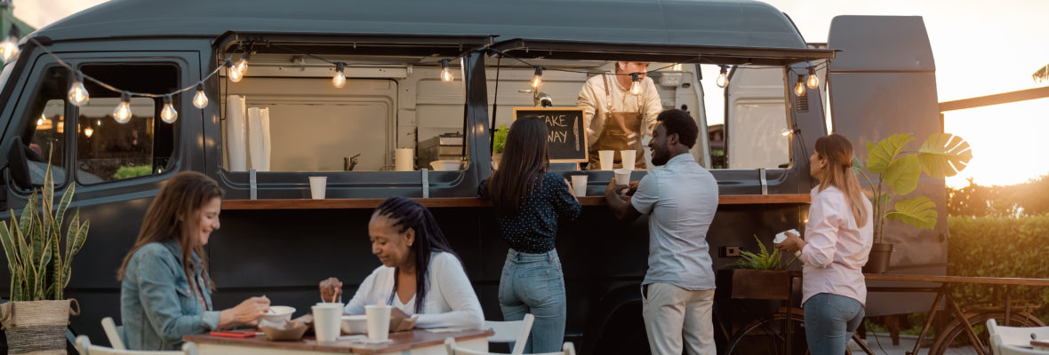 Meetzing im Sommer an Food-Truck