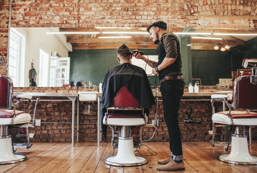 Schwarzgeld im Friseurhandwerk: Eine Schattenseite der Branche