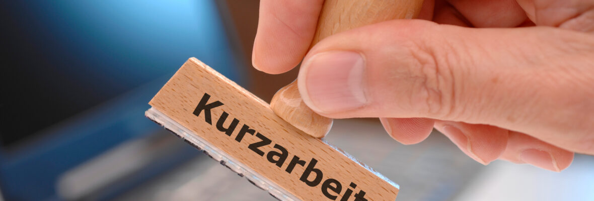 Stempel mit Aufschrift Kurzarbeit